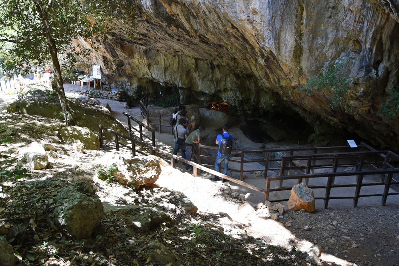 Grotte del Romito